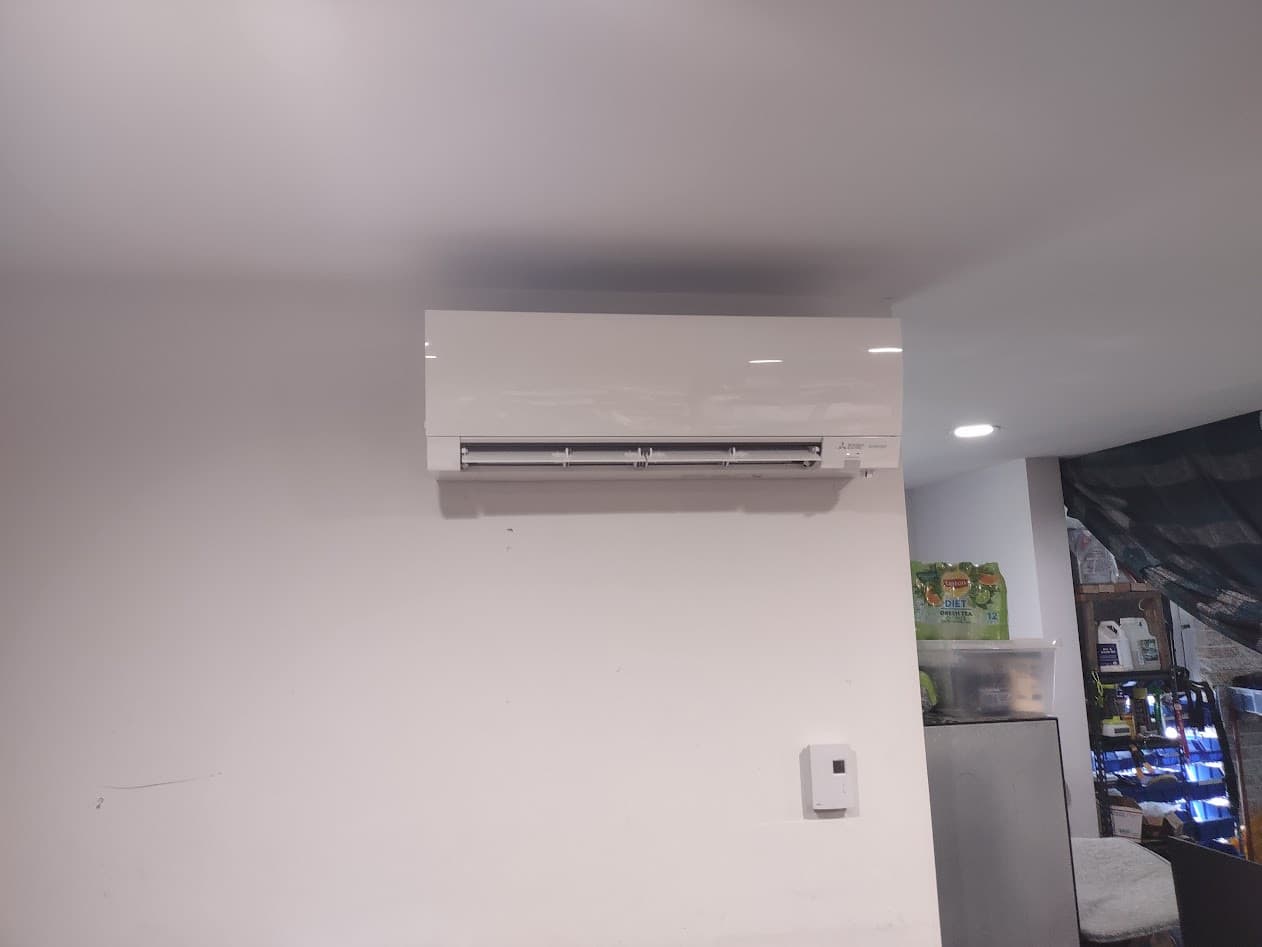 Mitsubishi MSZ-FS18NA indoor wall-mounted air handler